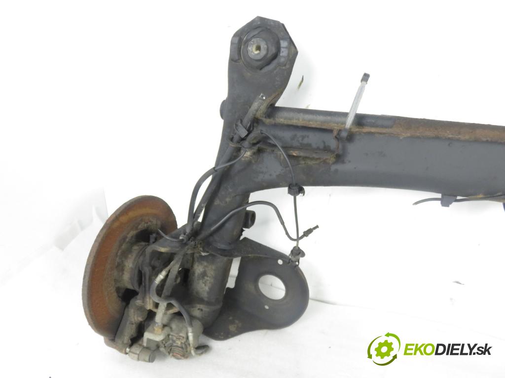 RENAULT LAGUNA I (B56_, 556_) LIFTBACK 1996 79,00 1.6 16V (B568, B561) - K4M 720 1598,00 výztuha zadní část ABS