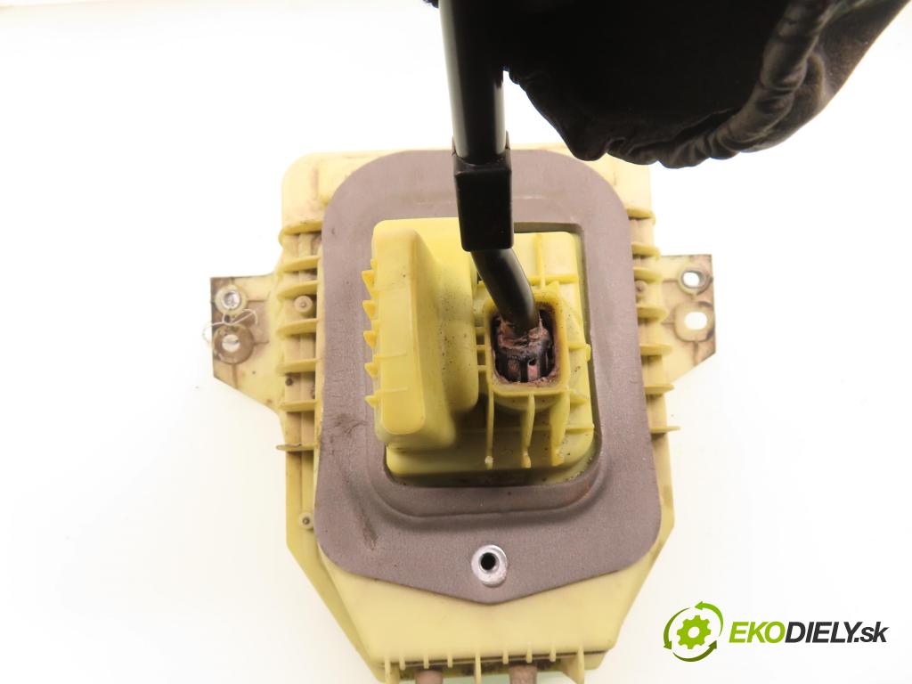 FIAT PUNTO (188_) HB 2000 59,00 1.9 JTD 80 - 188 A2.000 1910,00 ZVEDÁK: 46519173 ; 46749867B3459J