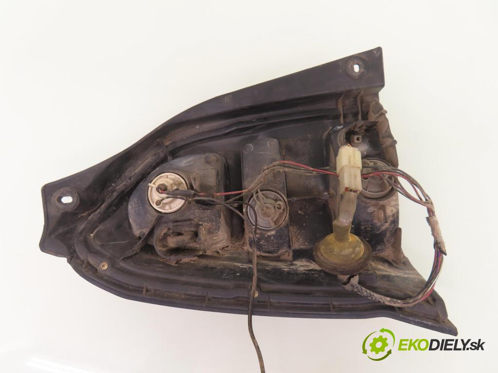 SUZUKI ALTO (HA12, HA23) HB 2004 43,00 1 - G10BB 993,00 světlo pravé zadní