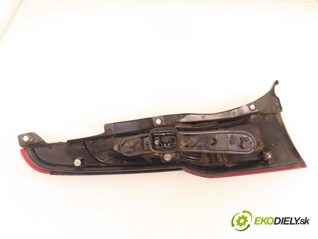 FIAT PANDA (169_) HB 2005 40,00 1.1 54 - 187 A1.000 1108,00 Svetlo pravé zadné 280202 ; 51705458