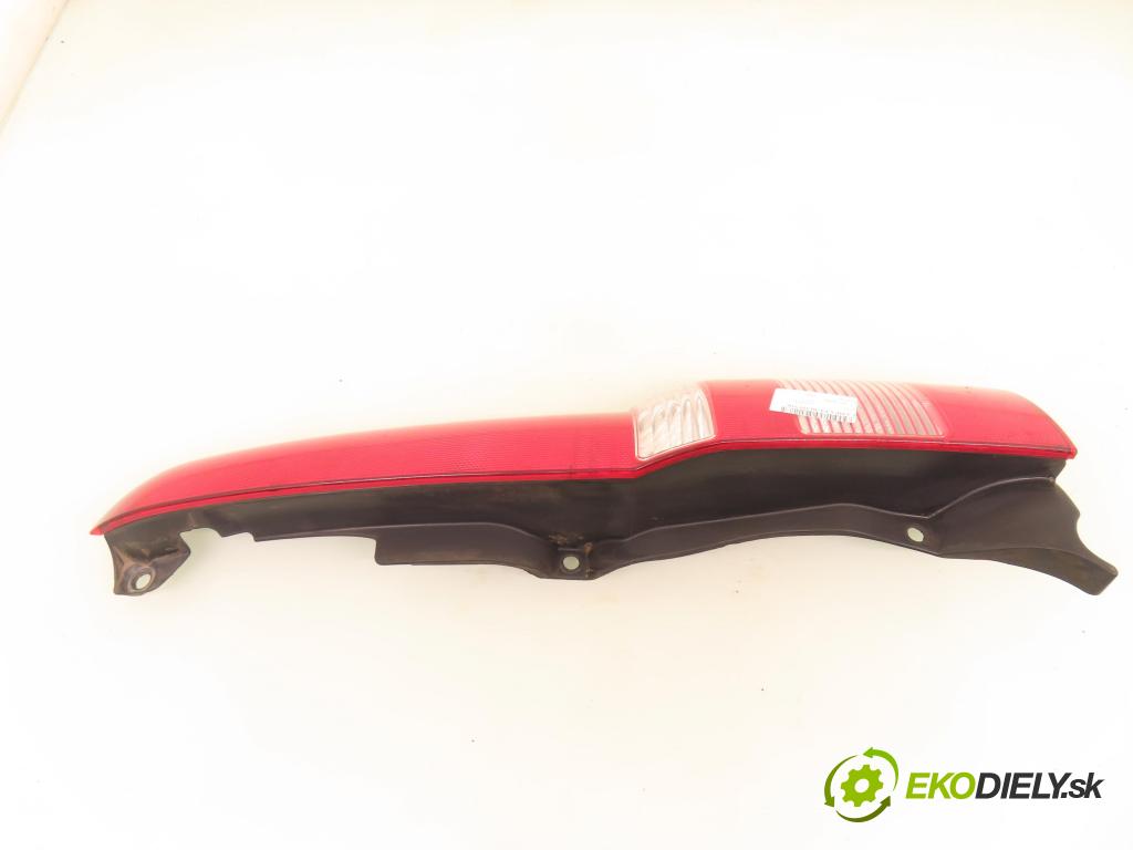 FIAT PANDA (169_) HB 2005 40,00 1.1 54 - 187 A1.000 1108,00 Svetlo pravé zadné 280202 ; 51705458