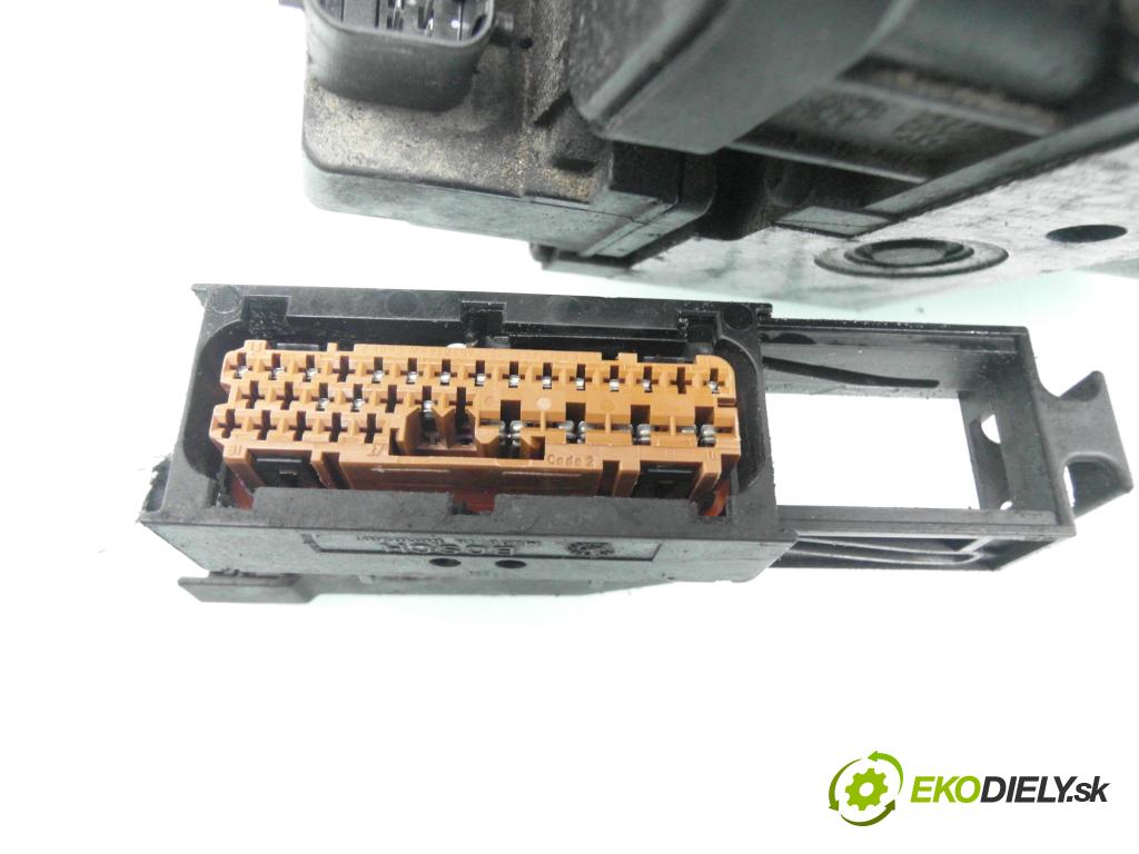 VW PASSAT B5 (3B2) SEDAN 1999 66,00 1.9 TDI - AHH 1896,00 Pumpa ABS 0273004281 ; 8E0614111AB (Pumpa ABS)