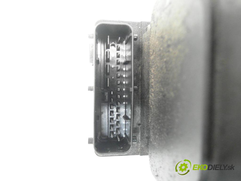 VW PASSAT B5 (3B2) SEDAN 1999 66,00 1.9 TDI - AHH 1896,00 Pumpa ABS 0273004281 ; 8E0614111AB (Pumpa ABS)