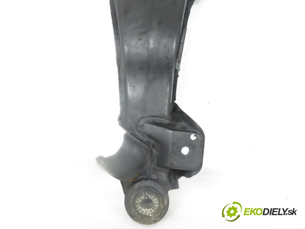 AUDI A4 (8D2, B5) SEDAN 1995 66,00 1.9 TDI - 1Z 1896,00 predný