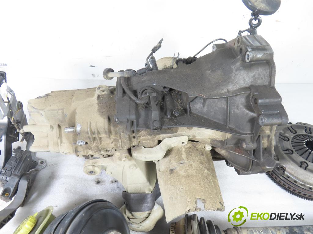 AUDI A6 Avant (4B5, C5) KOMBI 2000 142,00 2.8 - AMX 2771,00 preloženie DVZ ; 4B0612105A ; 4B0407272C