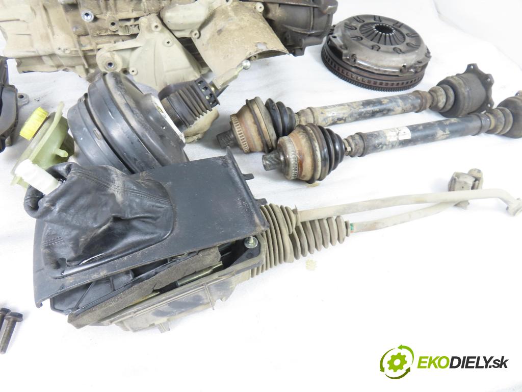 AUDI A6 Avant (4B5, C5) KOMBI 2000 142,00 2.8 - AMX 2771,00 preloženie DVZ ; 4B0612105A ; 4B0407272C