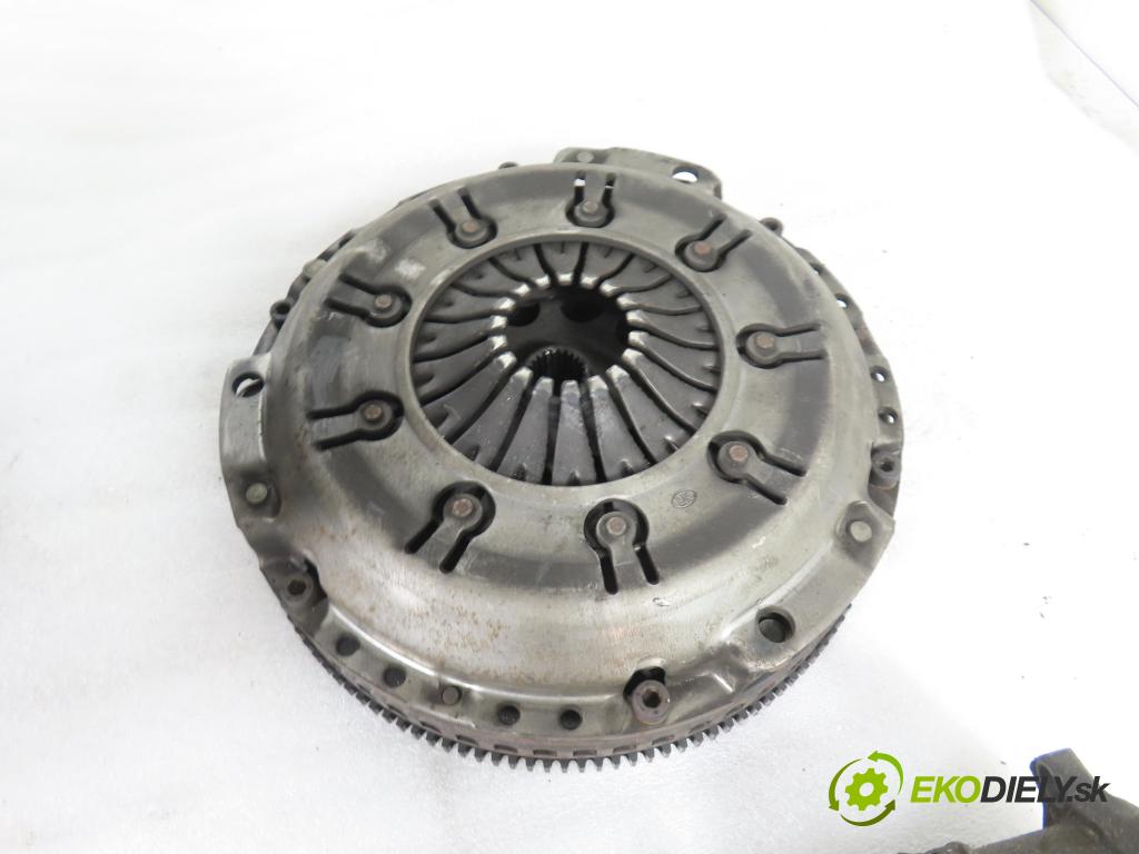 AUDI A6 Avant (4B5, C5) KOMBI 2000 142,00 2.8 - AMX 2771,00 preloženie DVZ ; 4B0612105A ; 4B0407272C