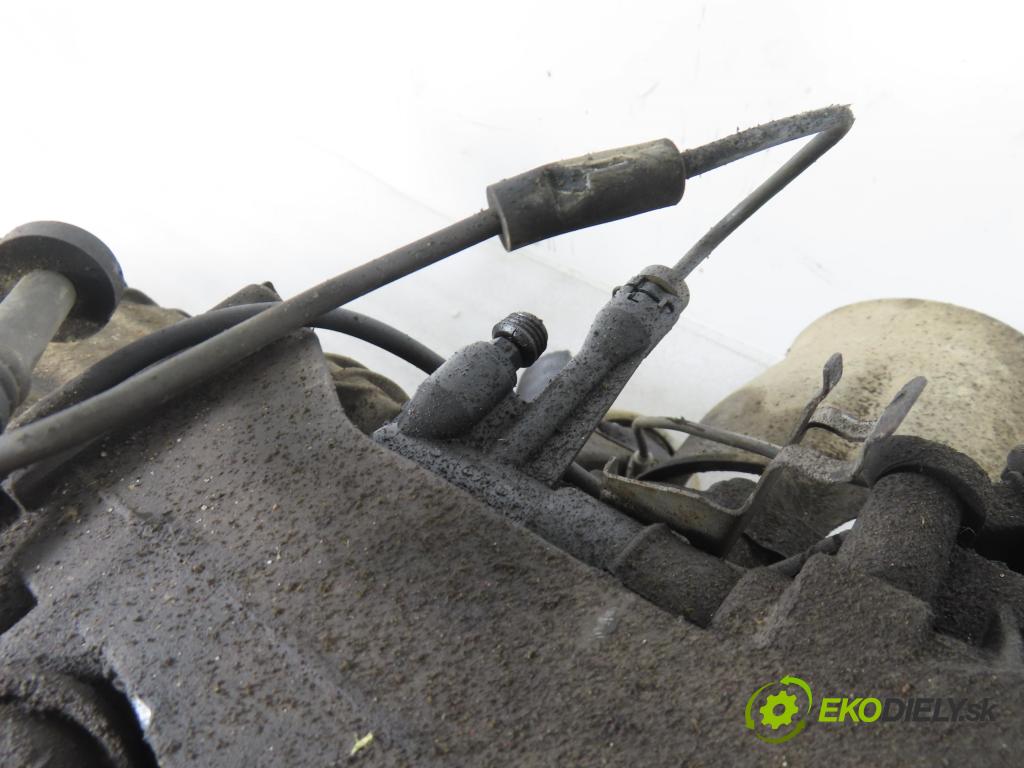 AUDI A6 Avant (4B5, C5) KOMBI 2000 142,00 2.8 - AMX 2771,00 preloženie DVZ ; 4B0612105A ; 4B0407272C