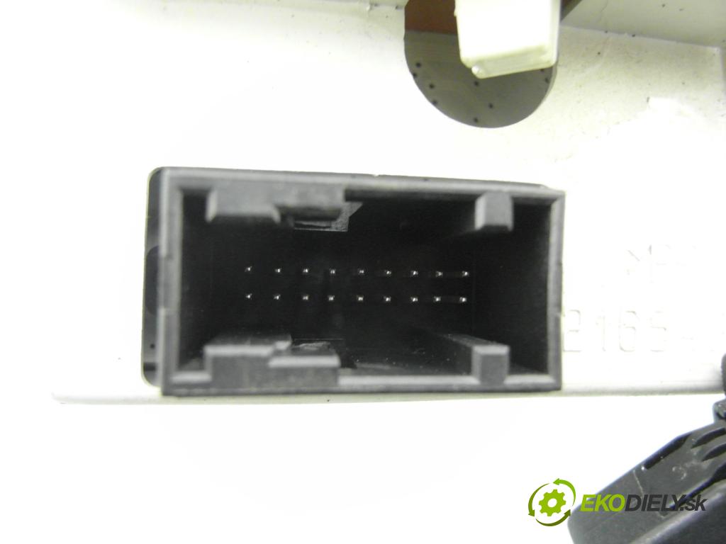 PEUGEOT 307 SW (3H) KOMBI 2003 103,00 2.0 16V - RFN (EW10J4) 1997,00 ZOBRAZIT: 9650243077