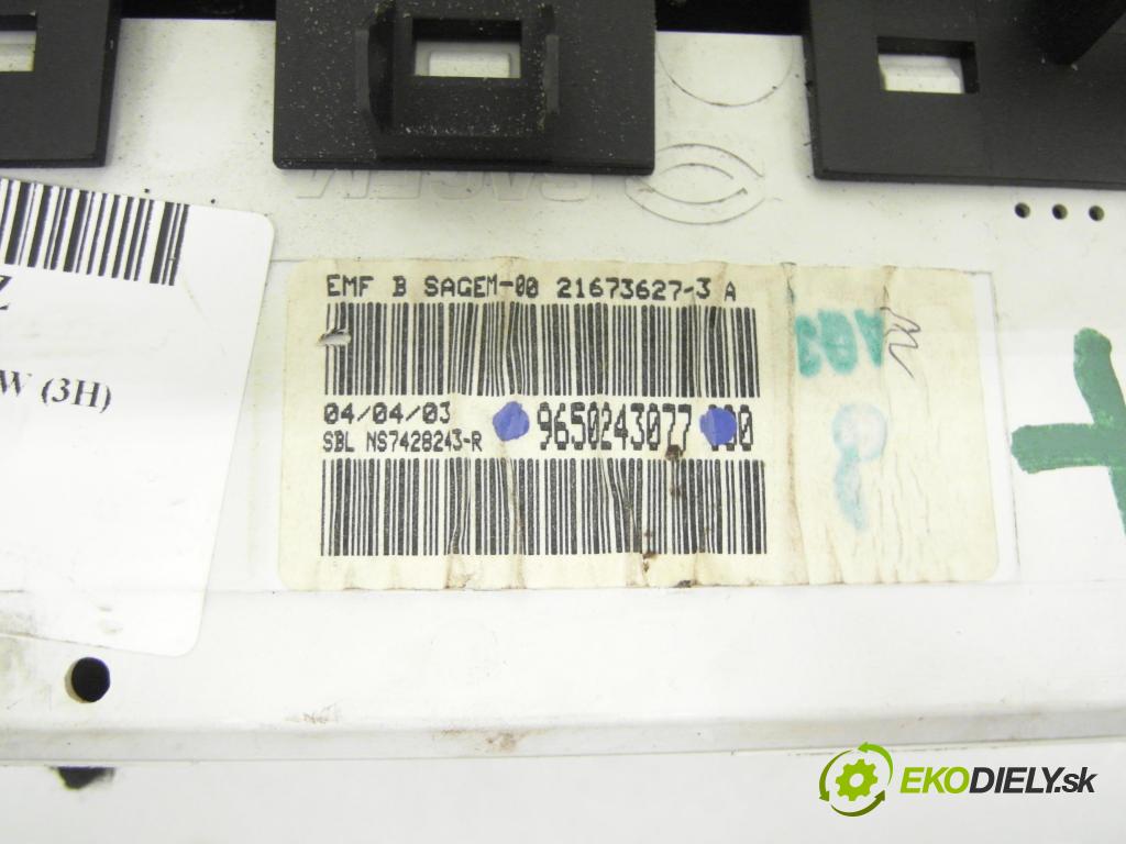 PEUGEOT 307 SW (3H) KOMBI 2003 103,00 2.0 16V - RFN (EW10J4) 1997,00 ZOBRAZIT: 9650243077