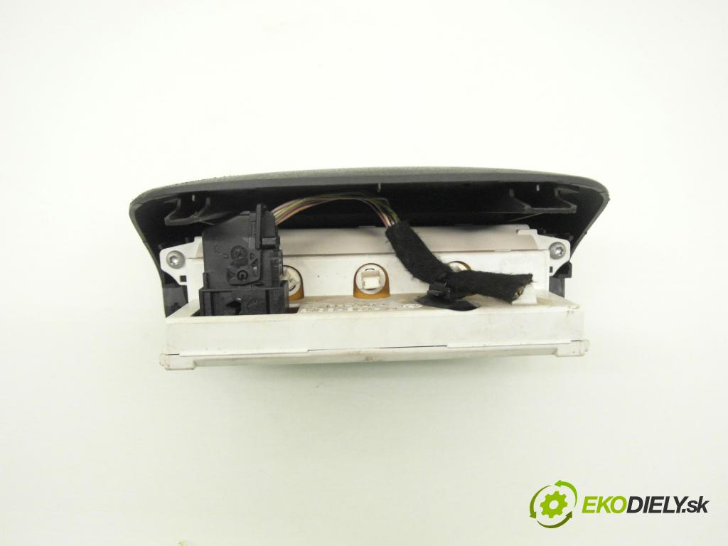 PEUGEOT 307 SW (3H) KOMBI 2003 103,00 2.0 16V - RFN (EW10J4) 1997,00 ZOBRAZIT: 9650243077