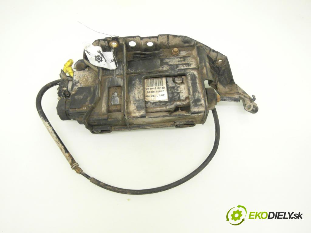 RENAULT SCENIC II (JM0/1_) MINIVAN 2006 110,00 2.0 dCi (JM1K) - M9R 700 1995,00 BRZDA: ručny elektrický 8200418647