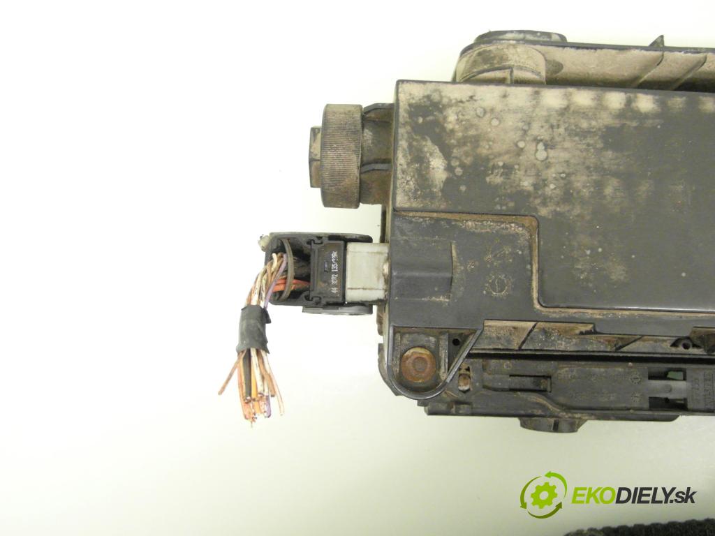 RENAULT SCENIC II (JM0/1_) MINIVAN 2003 83,00 1.6 (JM0C, JM0J, JM1B) - K4M 782 1598,00 BRZDA: ručny elektrický 8200311379