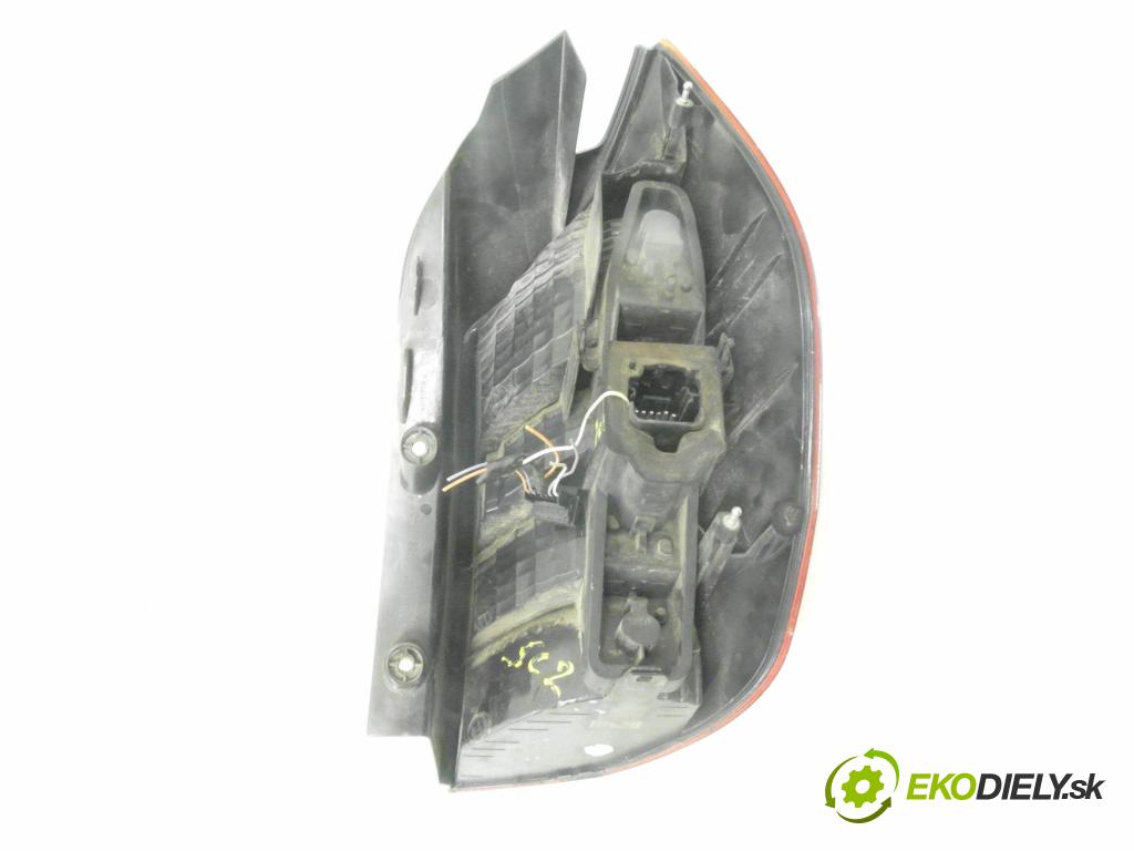 RENAULT SCENIC II (JM0/1_) MINIVAN 2005 74,00 1.5 dCi 101 - K9K 728 1461,00 světlo levé zadní 8200127702E ; 2SK00865902