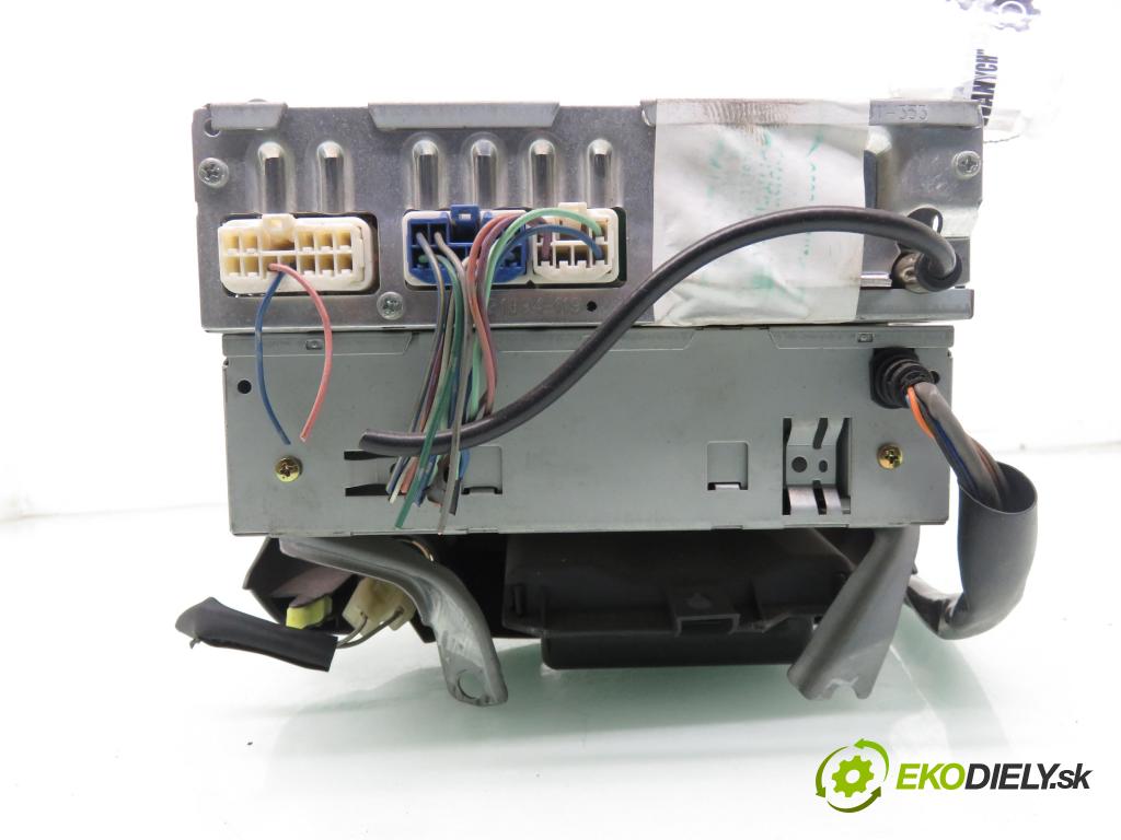 TOYOTA YARIS (_P1_) HB 2000 50,00 1.0 VVT- i 68 - 1SZ-FE 998,00 RADIO 861200D020 ; 8611052021B0 ; TF0411