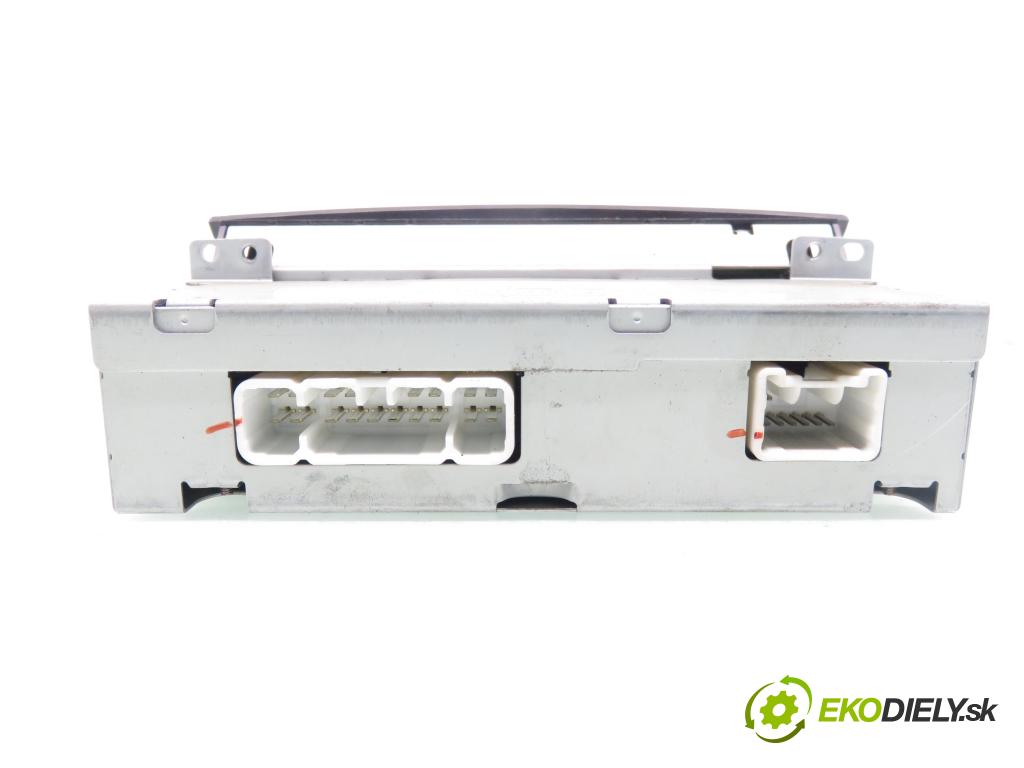 TOYOTA YARIS (_P1_) HB 2000 50,00 1.0 VVT- i 68 - 1SZ-FE 998,00 RADIO 861200D020 ; 8611052021B0 ; TF0411