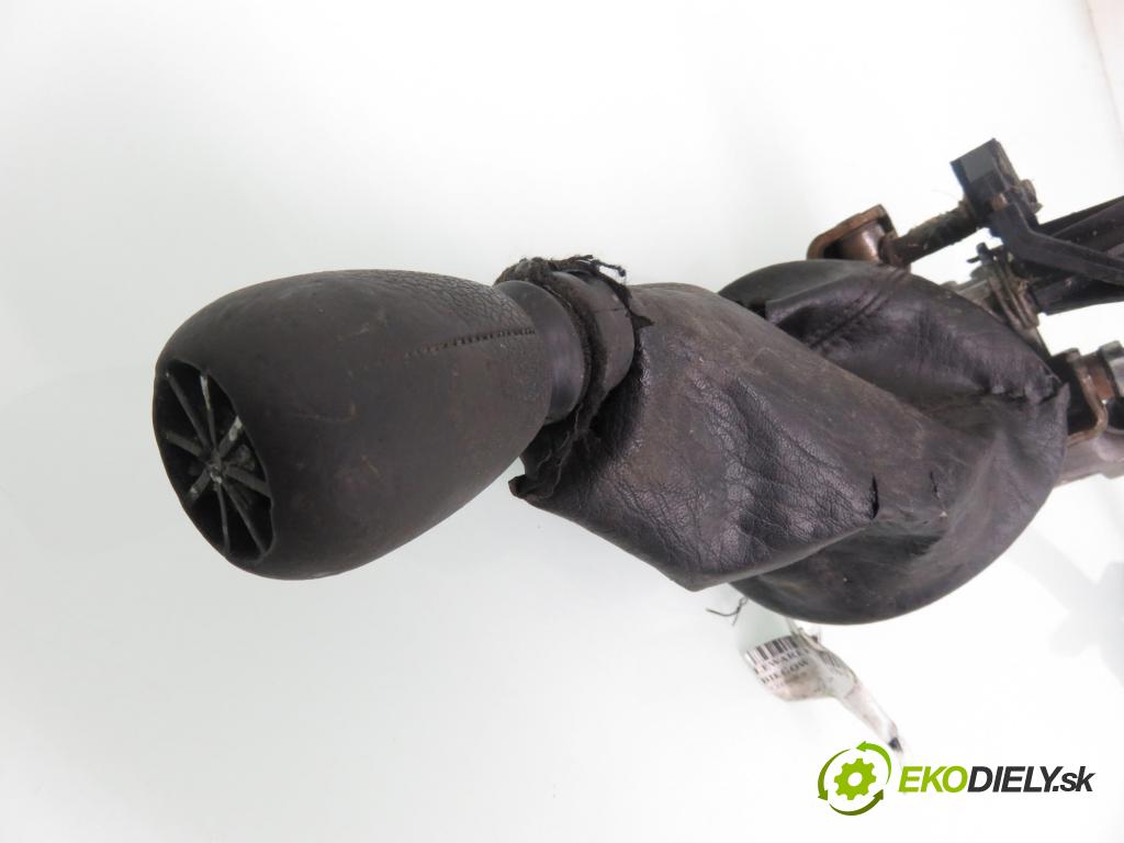 CITROEN XSARA PICASSO (N68) MINIVAN 2000 85,00 1.8 16V - 6FZ (EW7J4) 1749,00 ZVEDÁK: 3579601