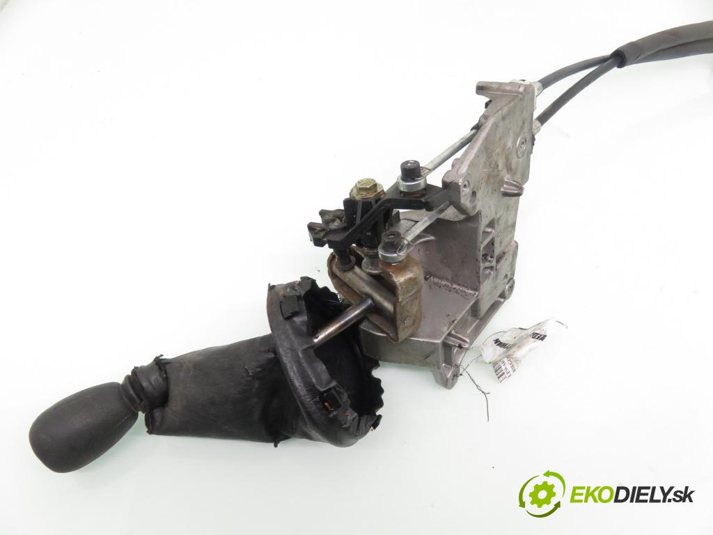 CITROEN XSARA PICASSO (N68) MINIVAN 2000 85,00 1.8 16V - 6FZ (EW7J4) 1749,00 ZVEDÁK: 3579601