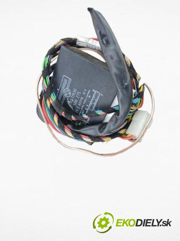 AUDI A4 (8E2, B6) SEDAN 2001 96,00 2.0 20V 130 - ALT 1984,00 Hák