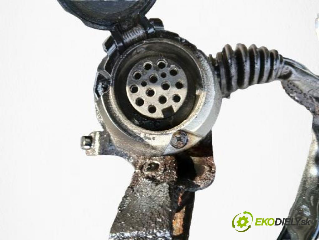 AUDI A4 (8E2, B6) SEDAN 2001 96,00 2.0 20V 130 - ALT 1984,00 Hák