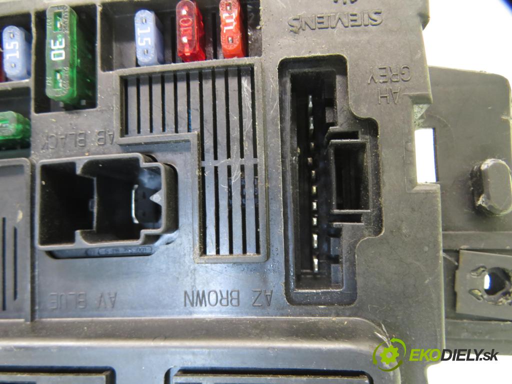 FIAT PANDA (169_) HB 2004 40,00 1.1 54 - 187 A1.000 1108,00 spínačka / imobilizéra IMMO / řídící jednotka 55196260 ; S118578020F ; 00468453610