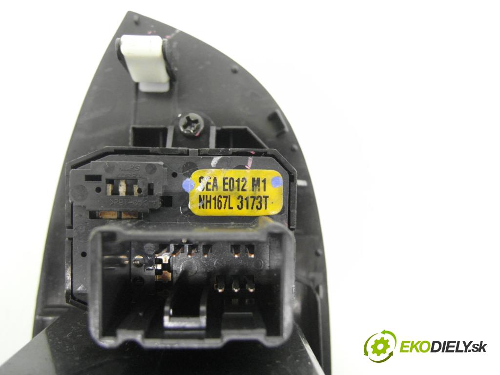 HONDA ACCORD VII (CL, CN) SEDAN 2005 140,00 2.4 (CL9) - K24A3 2354,00 Panel ovládaní oken 35750SEAEO ; SEAE012M1