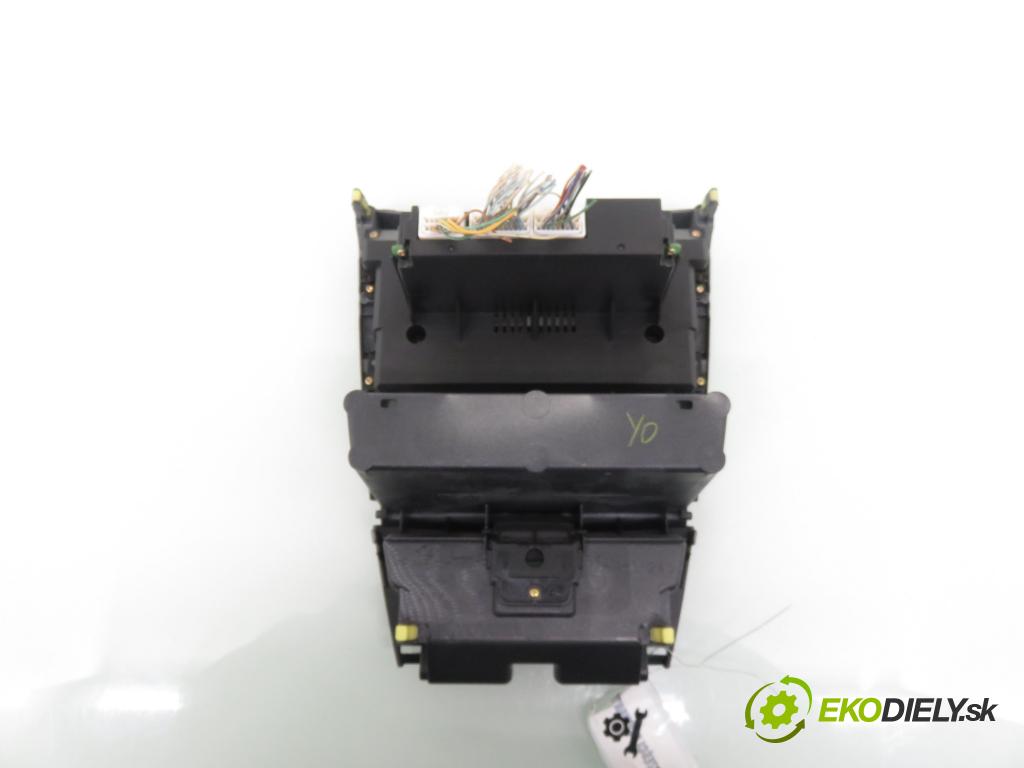 TOYOTA COROLLA (_E12_) HB 2003 81,00 1.6 VVT-i (ZZE121_) - 3ZZ-FE 1598,00 Panel kúrenia KLIMATIZACE: 8865013030 ; 1773005812