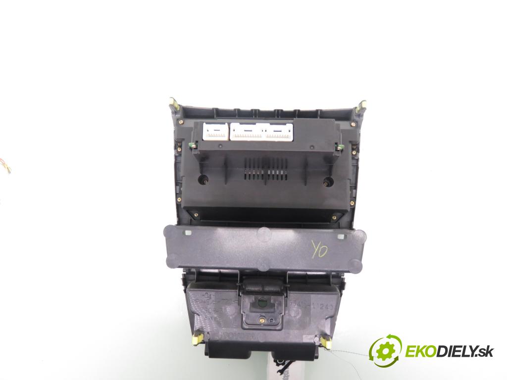 TOYOTA COROLLA (_E12_) HB 2003 81,00 1.6 VVT-i (ZZE121_) - 3ZZ-FE 1598,00 Panel kúrenia KLIMATIZACE: 8865013030 ; 1773005812