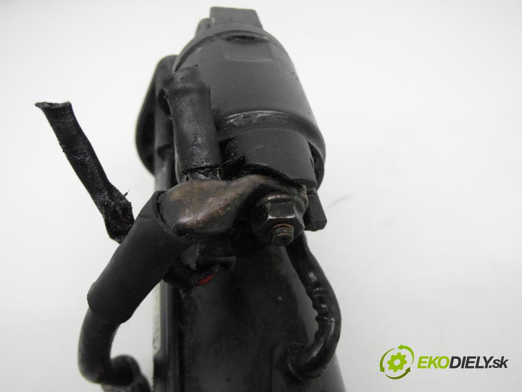 VW PASSAT B5 (3B2) SEDAN 1999 66,00 1.9 TDI - AHH 1896,00 Štartér 068911024 ; D7R33 (Štartér)