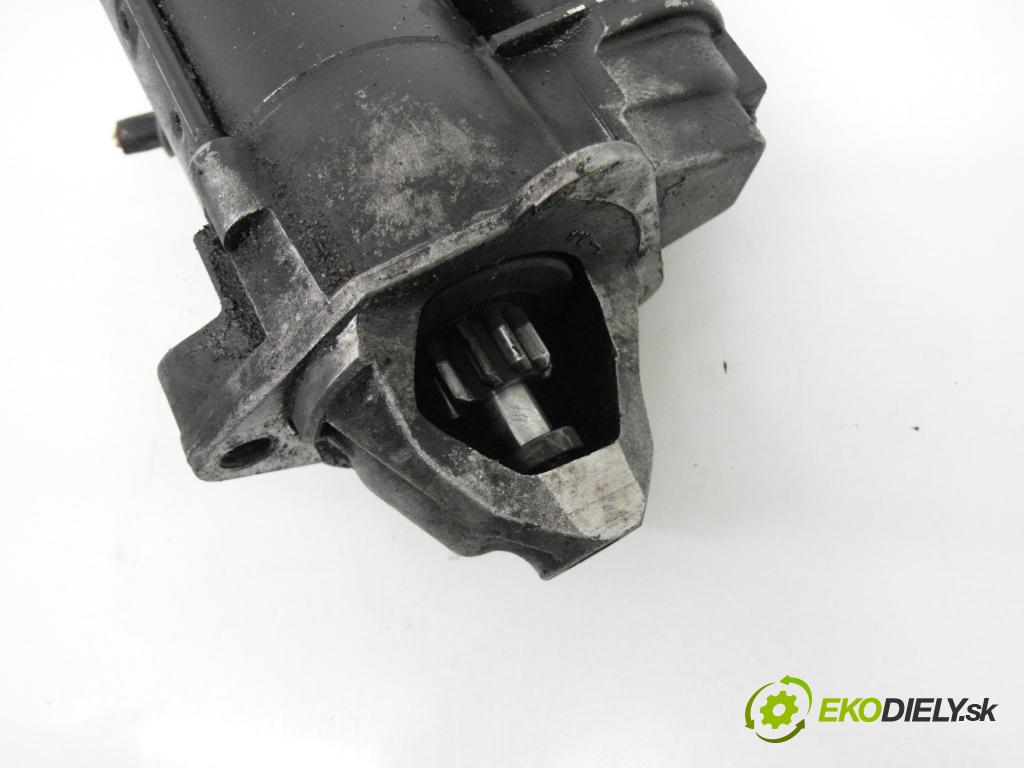 VW PASSAT B5 (3B2) SEDAN 1999 66,00 1.9 TDI - AHH 1896,00 Štartér 068911024 ; D7R33 (Štartér)