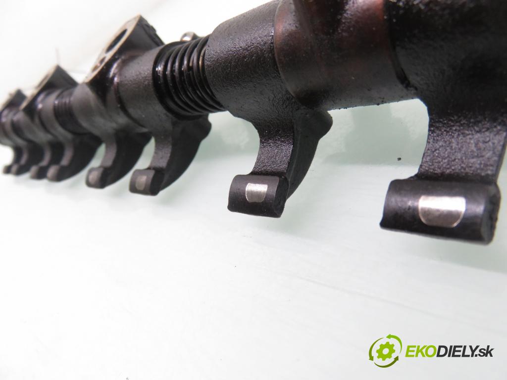 FORD KA (RB_) HB 2001 51,00 1.3 i Duratec 8V 70 - A9A 1299,00 klávesnice 