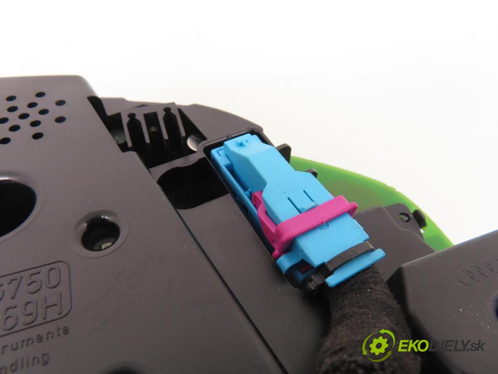 AUDI A6 (4B2, C5) SEDAN 1997 121,00 2.4 V6 165 - ALF 2393,00 Prístrojovka elektrický 4B0919860L