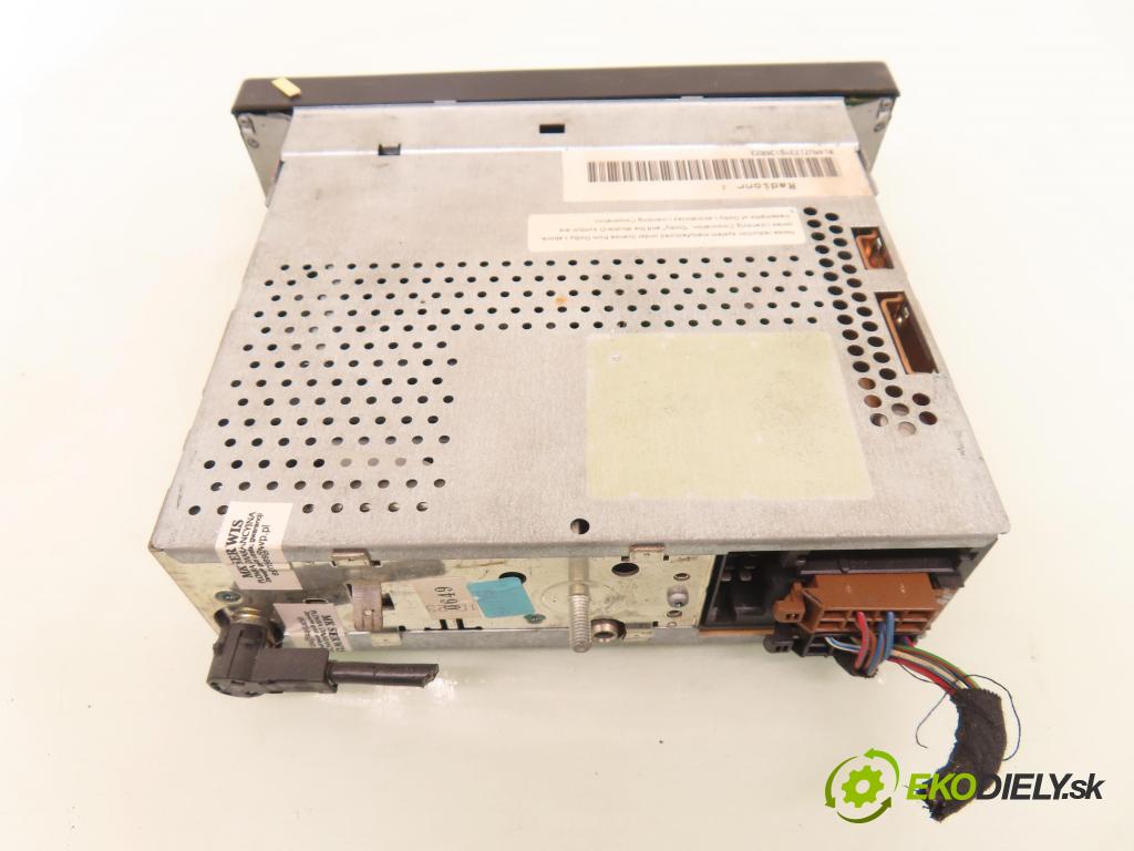 AUDI A6 (4B2, C5) SEDAN 1997 121,00 2.4 V6 165 - ALF 2393,00 RADIO CD 4B0035186E