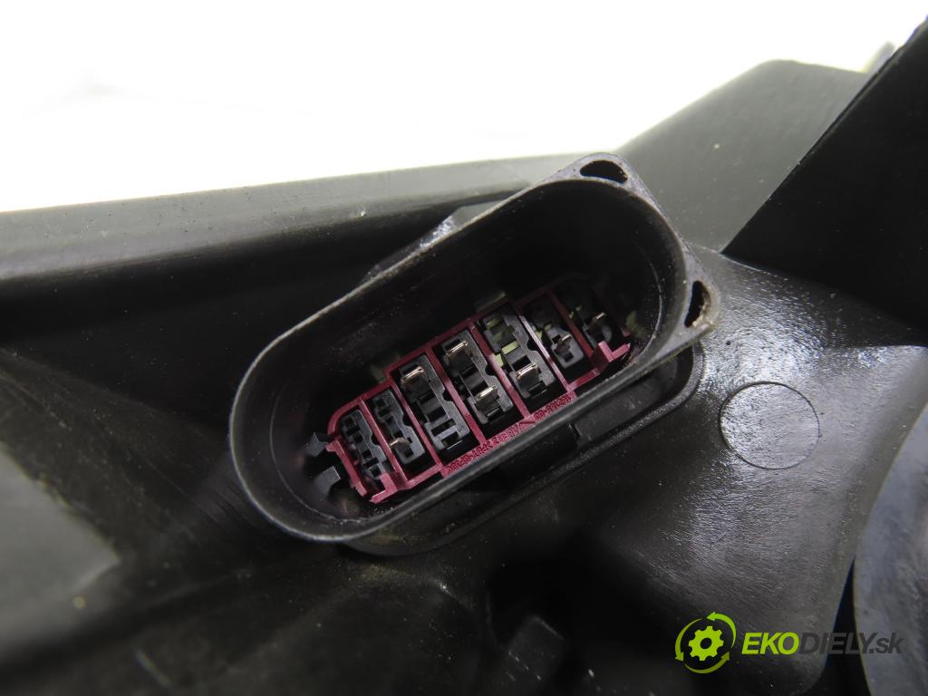 FORD S-MAX (WA6) MINIVAN 2008 103,00 2.0 TDCi - QXWB 1997,00 světlo LP 6M2113W030AH ; 1EJ00925001