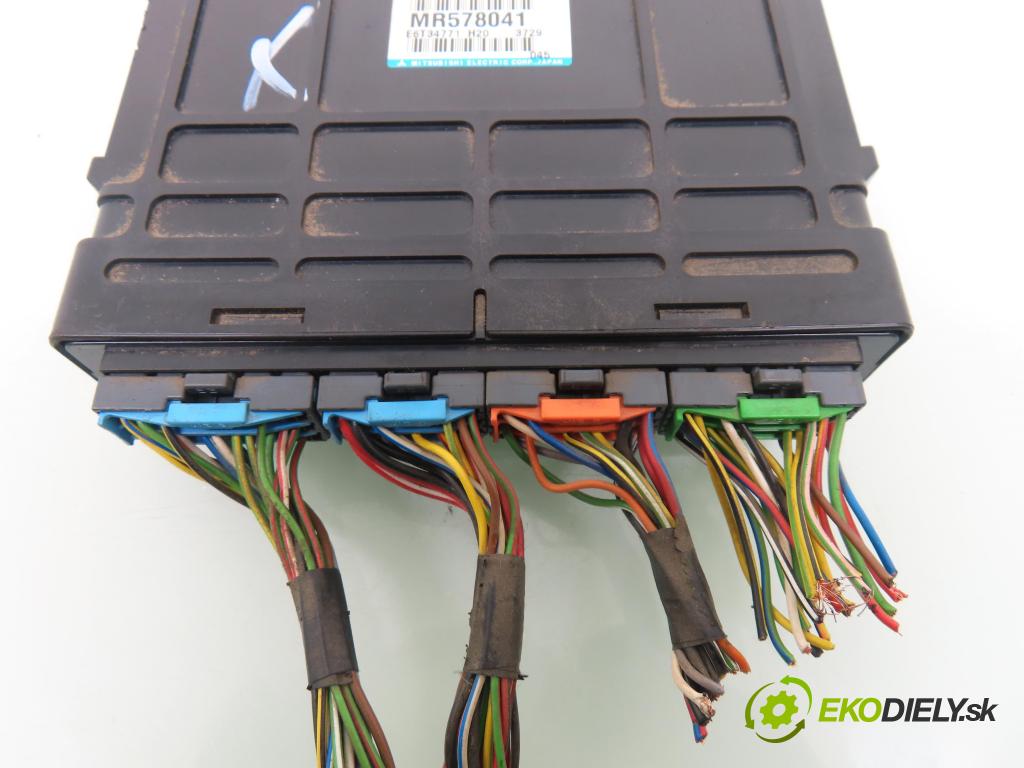 MITSUBISHI SPACE STAR nadwozie wielkoprzestrzenne (MPV) (DG_A) HB 2003 72,00 1.6 16V (DG3A) 98 - 4G18 1584,00 Riadiaca jednotka Motor MR578041