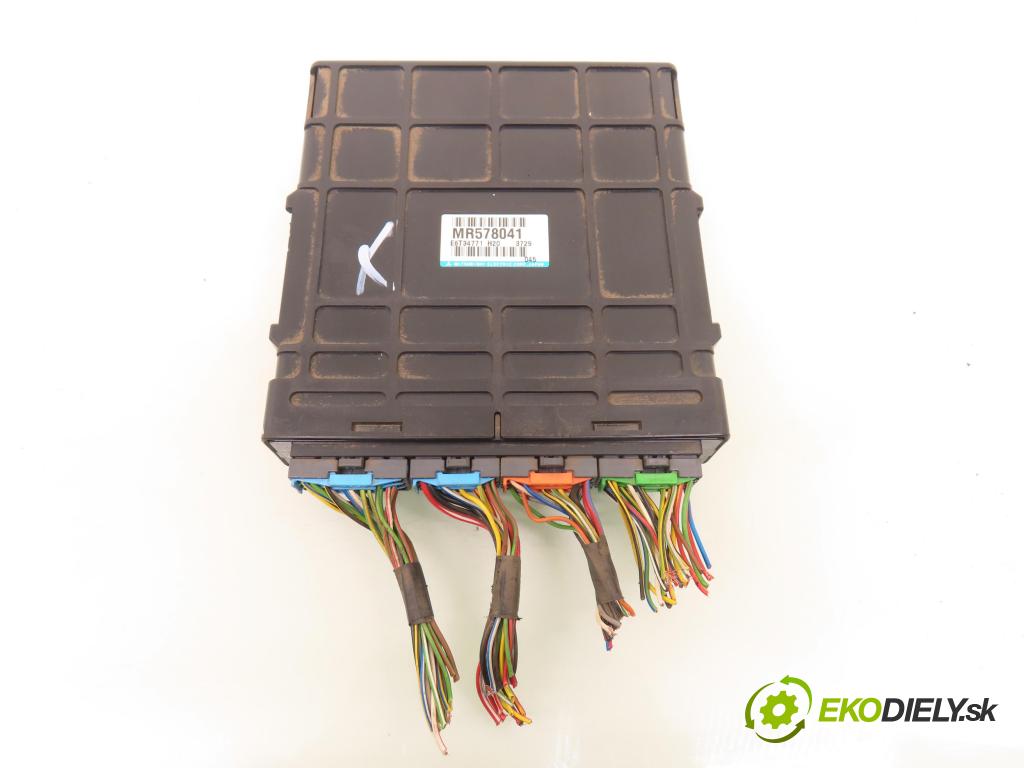 MITSUBISHI SPACE STAR nadwozie wielkoprzestrzenne (MPV) (DG_A) HB 2003 72,00 1.6 16V (DG3A) 98 - 4G18 1584,00 Riadiaca jednotka Motor MR578041