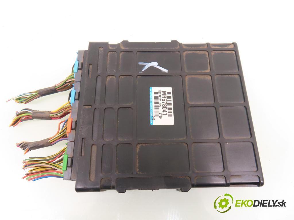 MITSUBISHI SPACE STAR nadwozie wielkoprzestrzenne (MPV) (DG_A) HB 2003 72,00 1.6 16V (DG3A) 98 - 4G18 1584,00 Riadiaca jednotka Motor MR578041