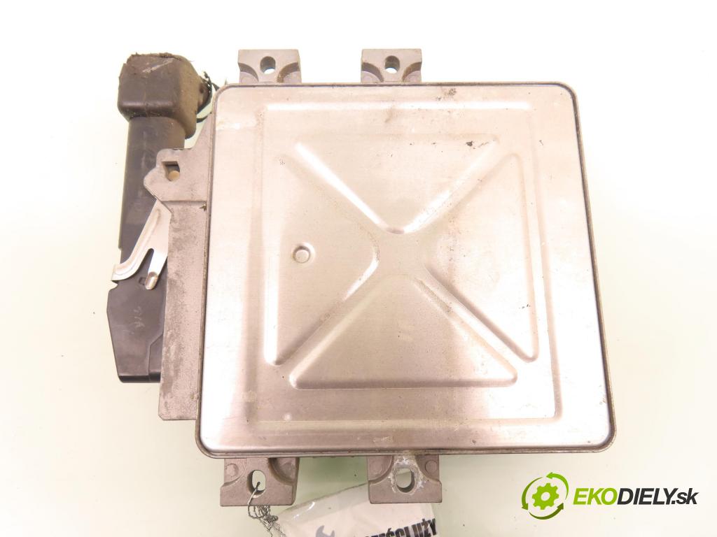 CITROEN BERLINGO / BERLINGO FIRST nadwozie wielkoprzestrzenne (MPV) KOMBI 1999 66,00 1.8 8V 90 - LFX 1761,00 řídící jednotka motora IAW1AP20 ; 9637586280