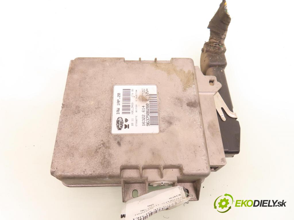 CITROEN BERLINGO / BERLINGO FIRST nadwozie wielkoprzestrzenne (MPV) KOMBI 1999 66,00 1.8 8V 90 - LFX 1761,00 řídící jednotka motora IAW1AP20 ; 9637586280