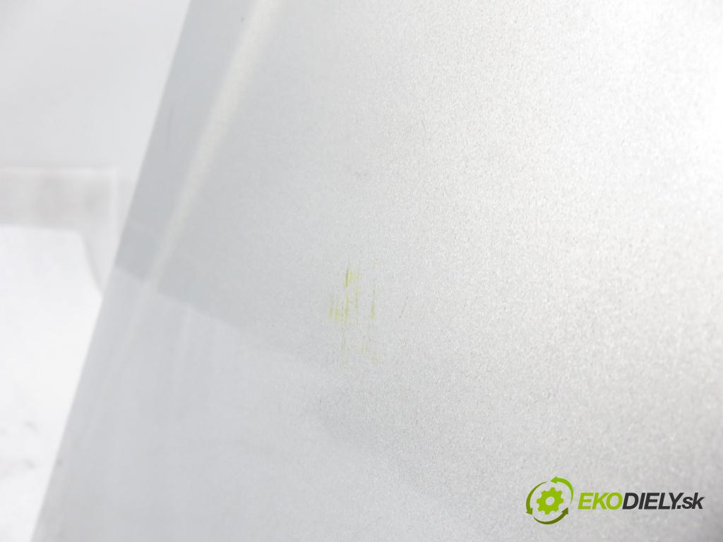 OPEL ASTRA H (A04) HB 2005 77,00 1.6 - Z 16 XEP 1598,00 Kapota  (Kapota)