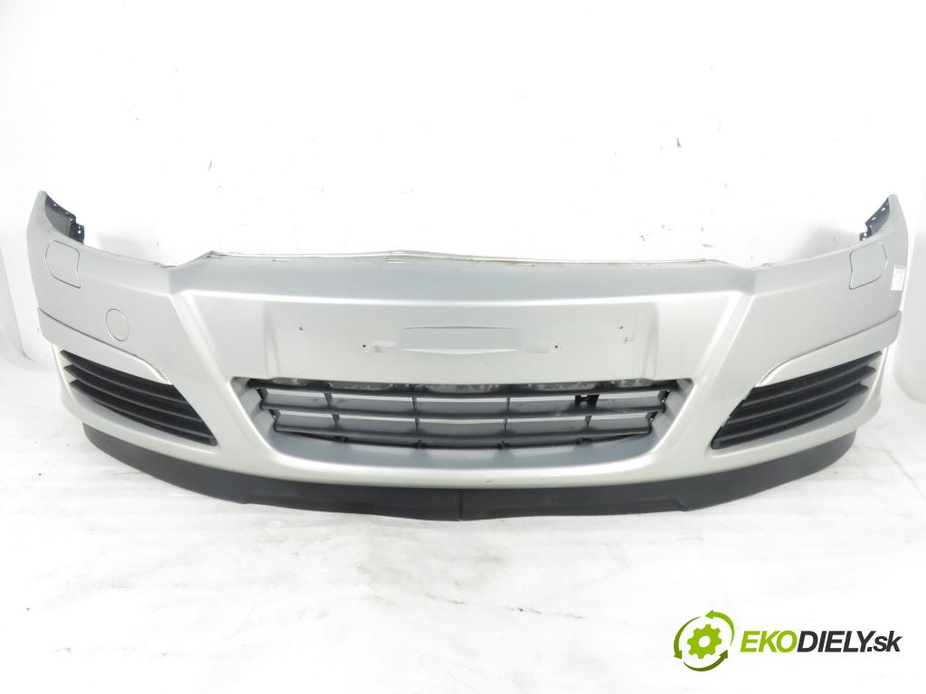 OPEL ASTRA H (A04) HB 2005 77,00 1.6 - Z 16 XEP 1598,00 nárazník přední část 