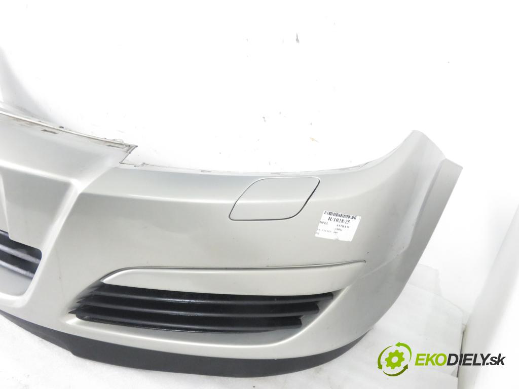 OPEL ASTRA H (A04) HB 2005 77,00 1.6 - Z 16 XEP 1598,00 Nárazník predný