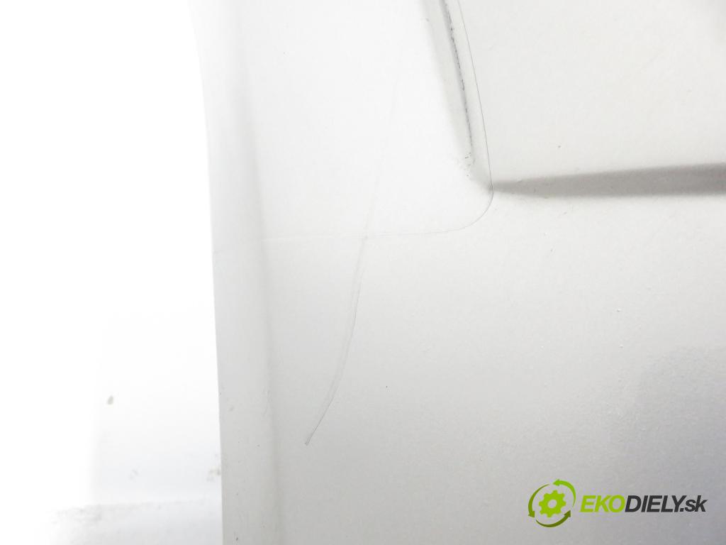 OPEL ASTRA H (A04) HB 2005 77,00 1.6 - Z 16 XEP 1598,00 Nárazník predný