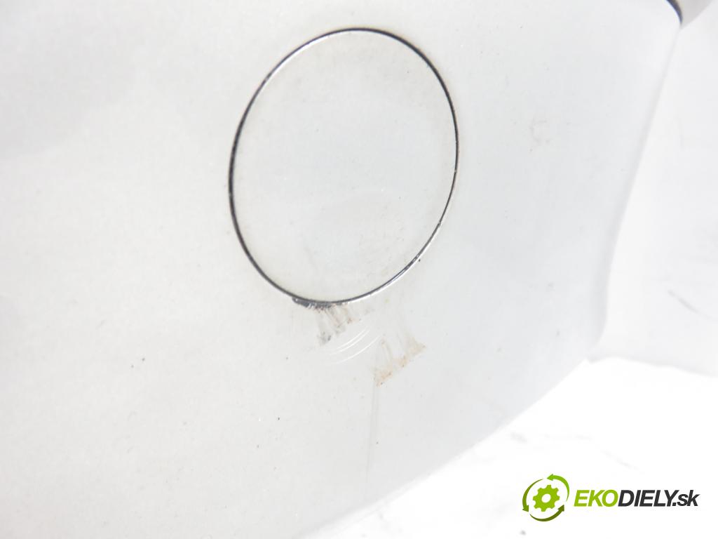 OPEL ASTRA H (A04) HB 2005 77,00 1.6 - Z 16 XEP 1598,00 Nárazník zadný