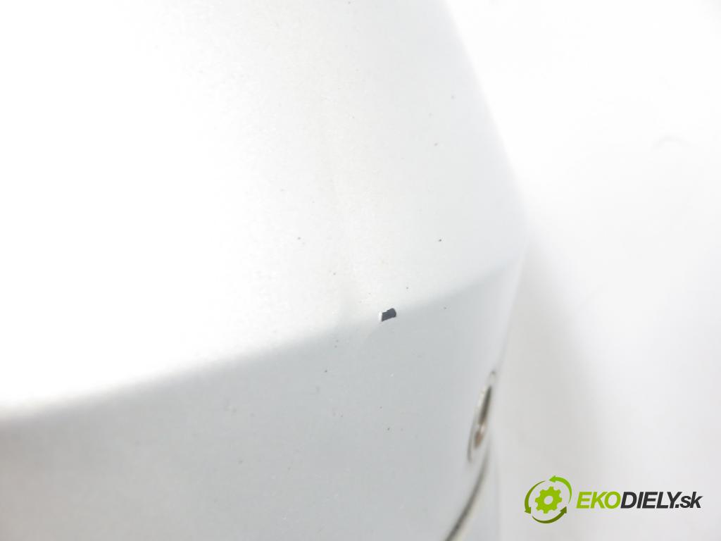 OPEL ASTRA H (A04) HB 2005 77,00 1.6 - Z 16 XEP 1598,00 Nárazník zadný