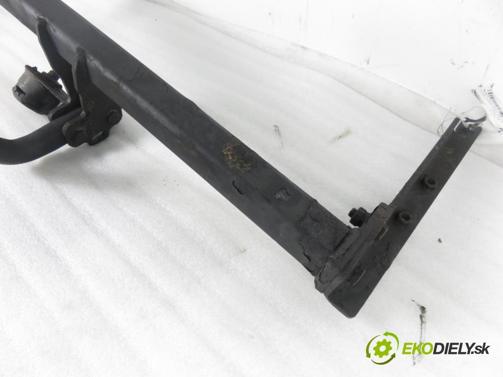 TOYOTA COROLLA Verso (_E12_) MINIVAN 2004 99,00 1.8 VVT-i 135 (ZZE122_) - 1ZZ-FE 1794,00 Hák