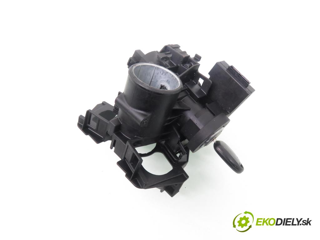 OPEL CORSA C (X01) HB 2002 44,00 1 - Z 10 XEP 998,00 spinačka / imobilizéra IMMO / Riadiaca jednotka 0261207960 ; 55350551 ; 24467902