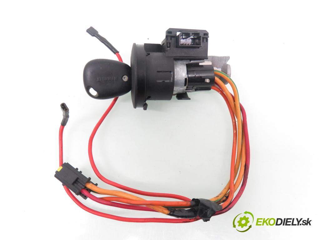 RENAULT MEGANE I (BA0/1_) LIFTBACK 1999 79,00 1.6 16V 107 - K4M 708 1598,00 spinačka / imobilizéra IMMO / Riadiaca jednotka 8200035891 ; 7700110471 ; 8200029340