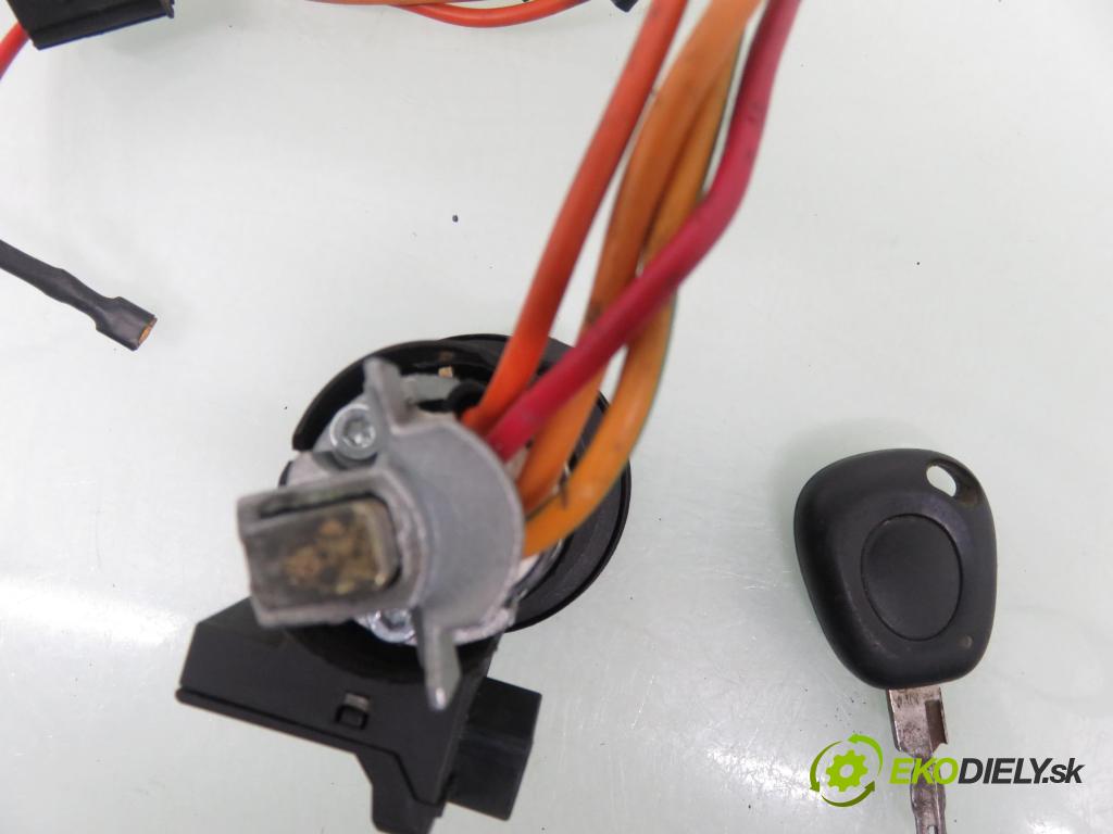 RENAULT MEGANE I (BA0/1_) LIFTBACK 1999 79,00 1.6 16V 107 - K4M 708 1598,00 spinačka / imobilizéra IMMO / Riadiaca jednotka 8200035891 ; 7700110471 ; 8200029340