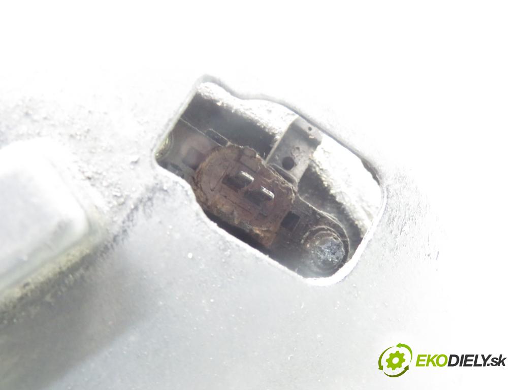 MERCEDES-BENZ KLASA E (W210) SEDAN 2001 105,00 2.2 CDI 143 - OM 611.961 2148,00 Alternátor A0001502550 ; 10480408 (Alternátor)